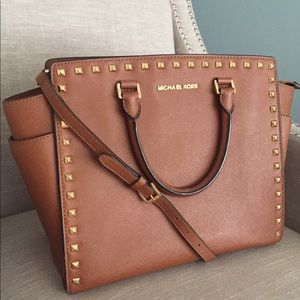 🔶🔸Michael Kors LARGE Semla Studded handbag🔸🔶